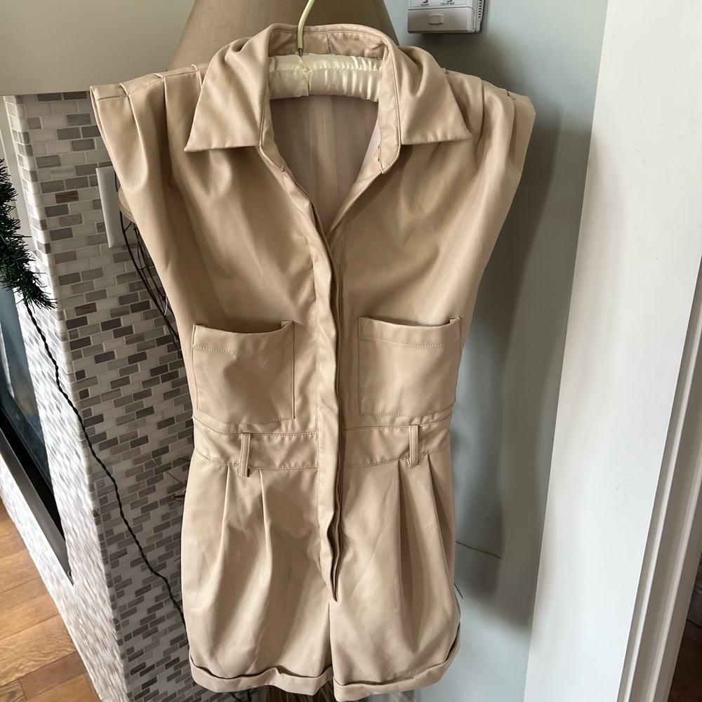 beige jumper